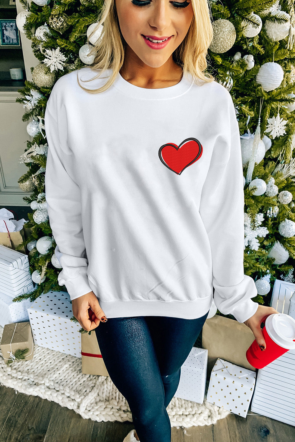 Azura Exchange Embroidered Heart Pullover Sweatshirt - 2XL