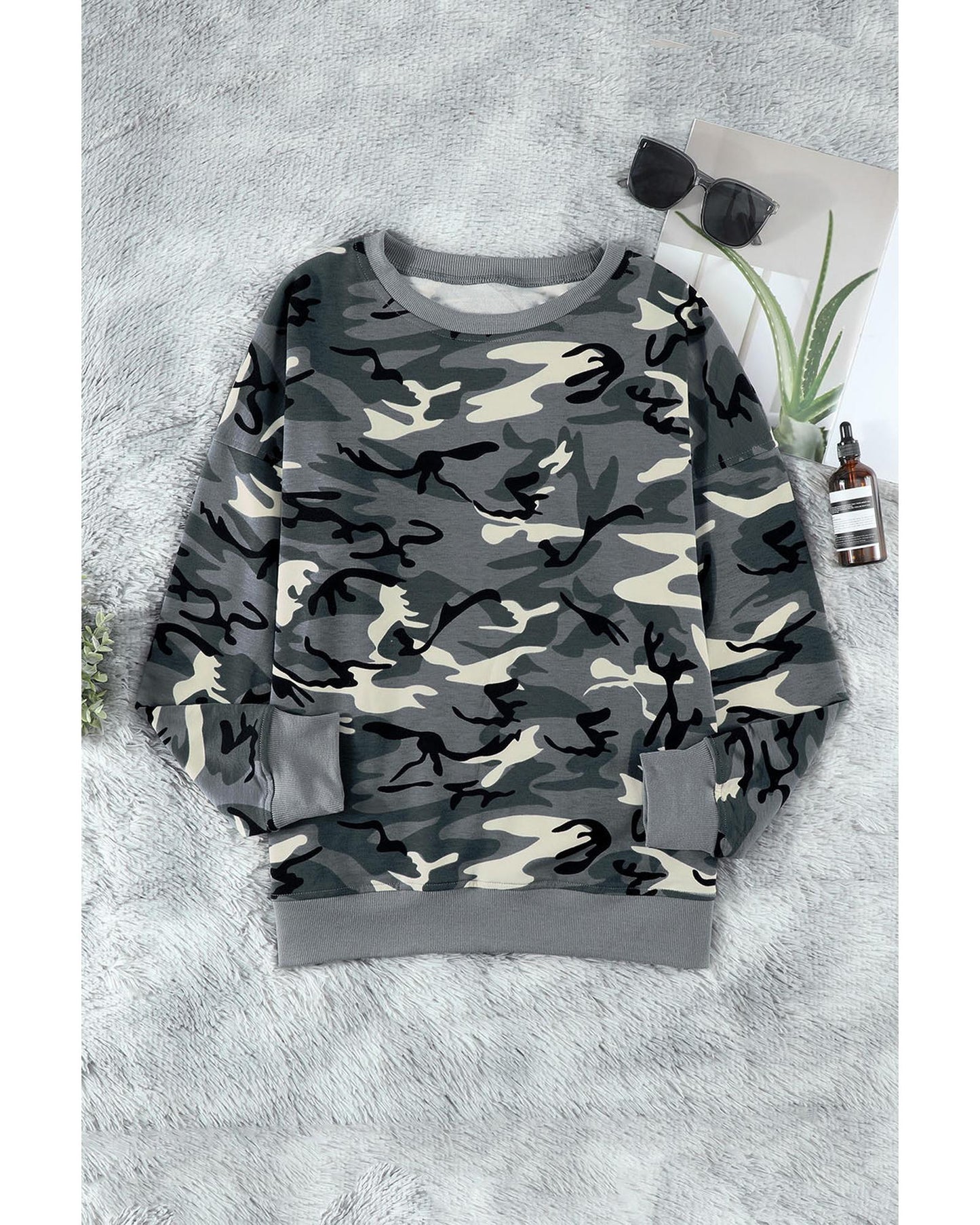 Azura Exchange Camouflage Pullover Sweatshirt with Slits - S