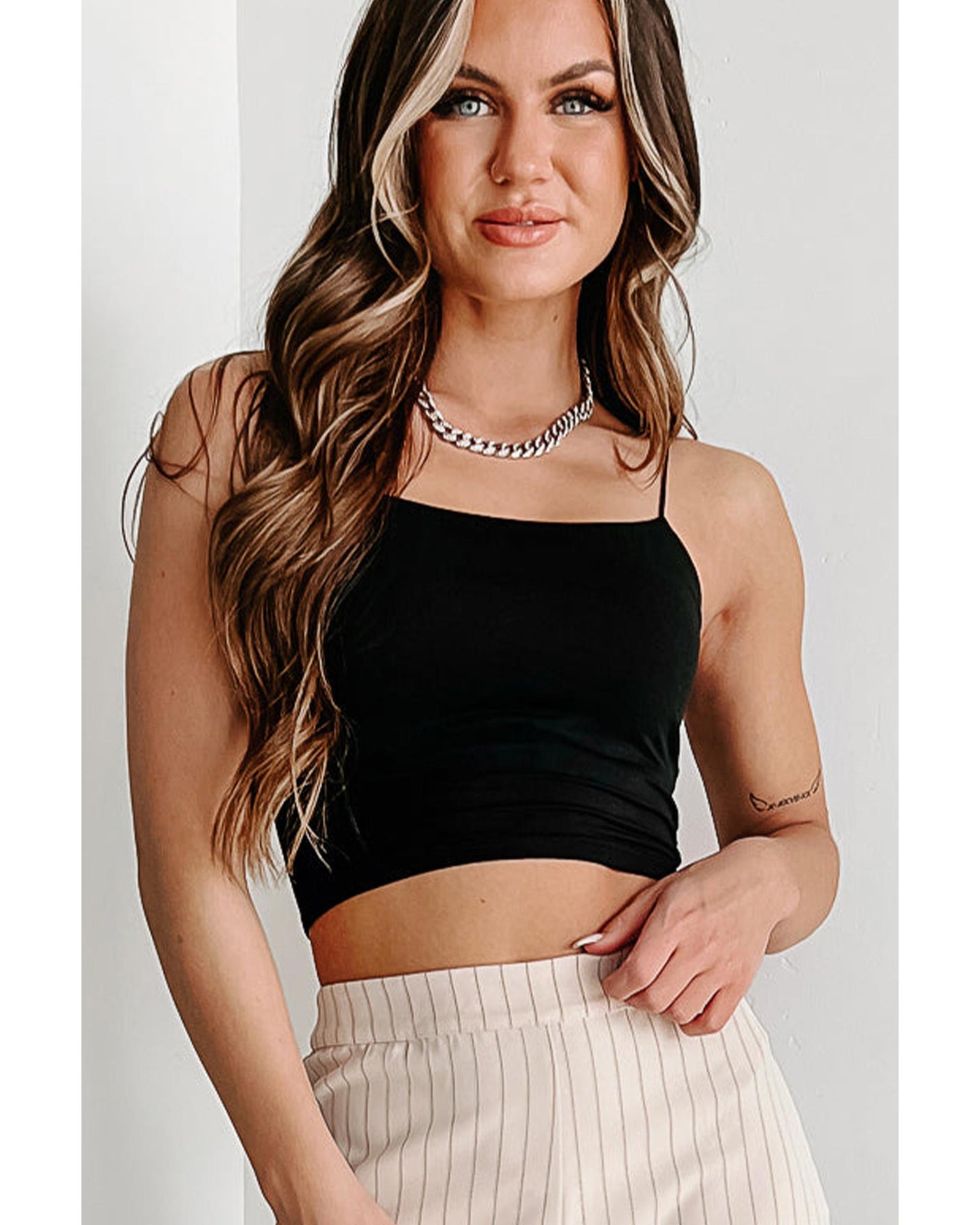 Black Spaghetti Strap Skinny Fit Cropped Tank Top - L