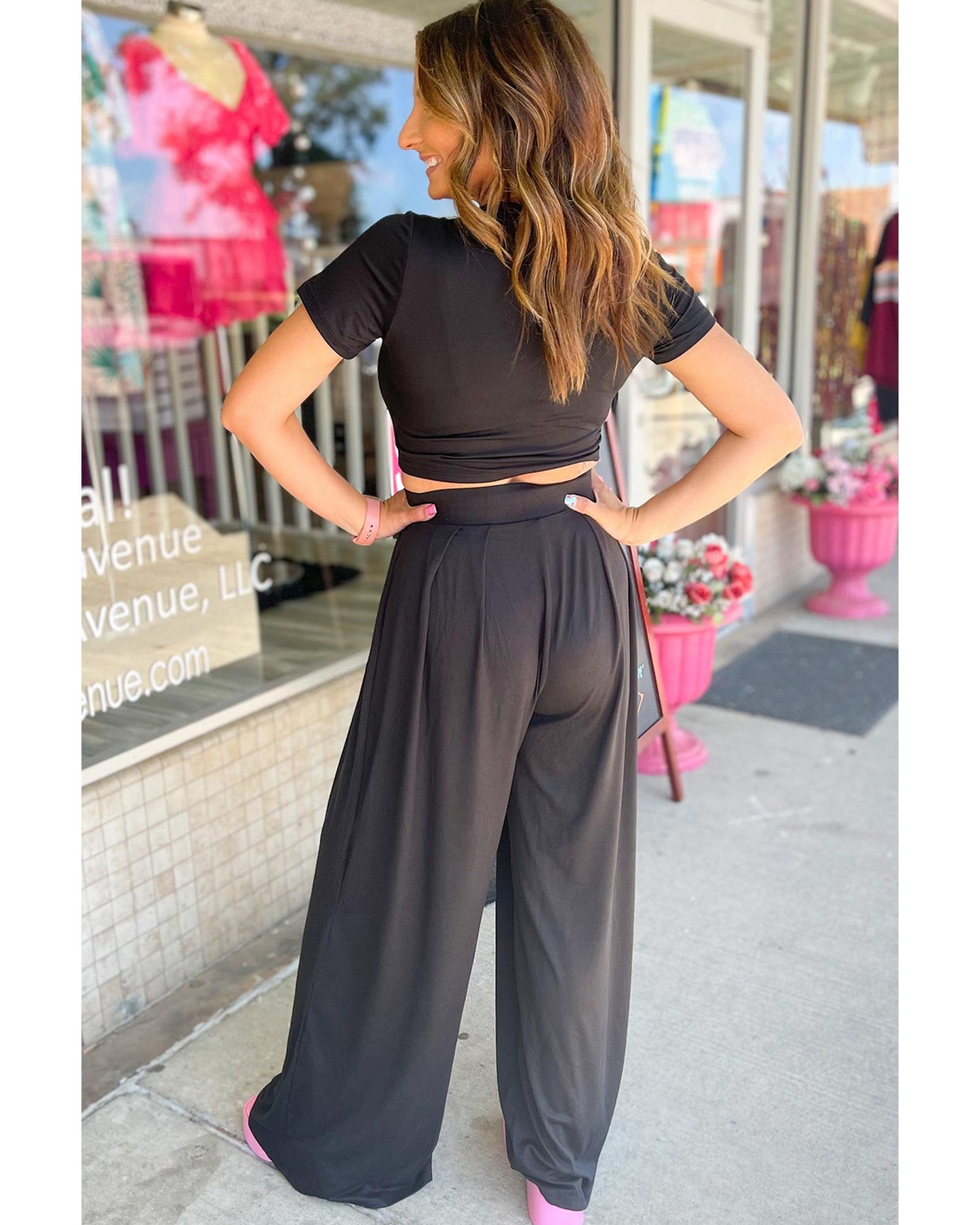 Black Slim Fit Crop Top and Pleated Wide Leg Pants Set - L